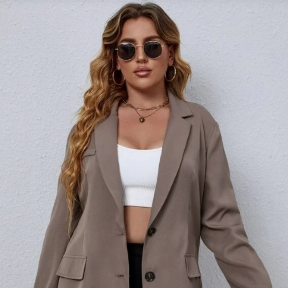 SHEIN Plus Solid Button Through Blazer 2XL